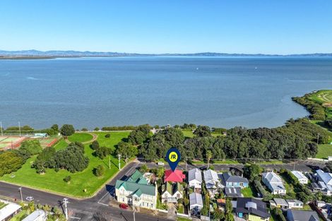 Photo of property in 102 Beach Road, Thames, 3500