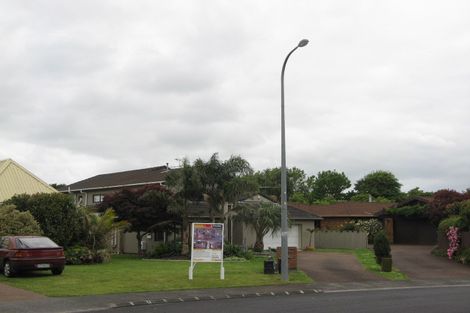 Photo of property in 22 Foxbridge Lane, Conifer Grove, Takanini, 2112