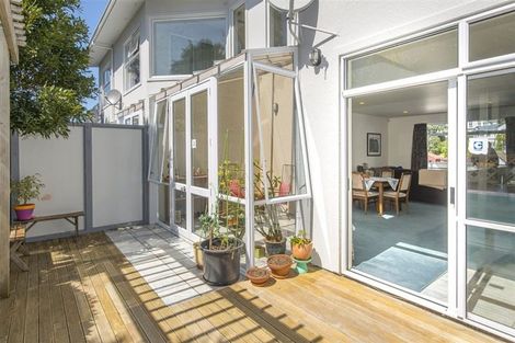 Photo of property in Fernhill Flats, 10/324 The Terrace, Te Aro, Wellington, 6011