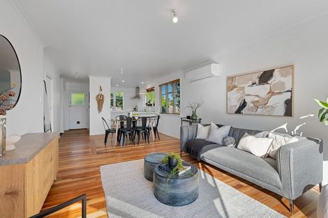 Photo of property in 27 Cologne Street, Martinborough, 5711