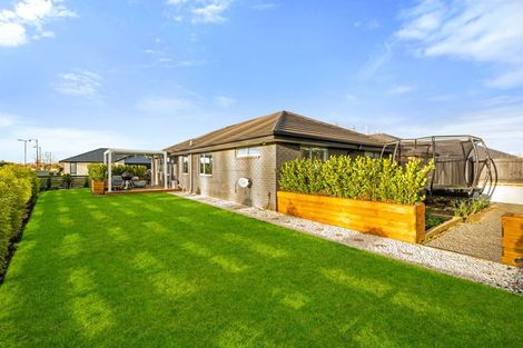 Photo of property in 2 Arabella Crescent, Yaldhurst, Christchurch, 8042