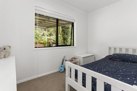 Photo of property in 228 Mountain Road, Henderson Valley, Auckland, 0612