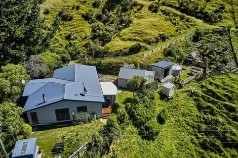Photo of property in 1153 Paekakariki Hill Road, Paekakariki Hill, Porirua, 5381