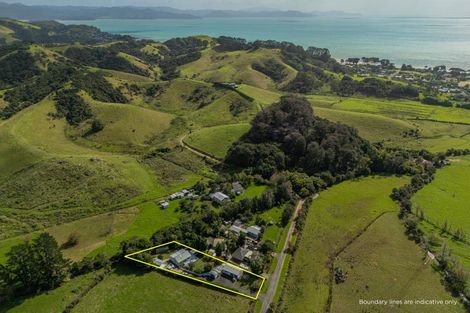Photo of property in 17 Cemetery Road, Kuaotunu, Whitianga, 3592