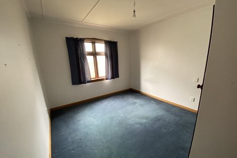 Photo of property in 94 Endeavour Street, Lyall Bay, Wellington, 6022