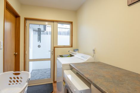 Photo of property in 6 Somerton Rise, Westmorland, Christchurch, 8025