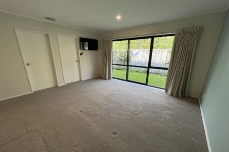 Photo of property in 4 Mckenzie Court, Terrace End, Palmerston North, 4410