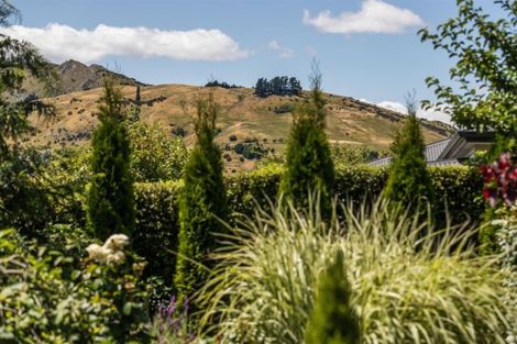 Photo of property in 1 Manorburn Place, Lake Hayes, Queenstown, 9304