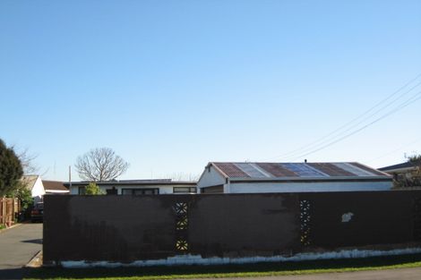 Photo of property in 156 Palmers Road, New Brighton, Christchurch, 8083