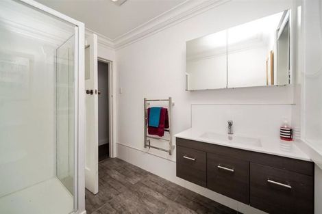 Photo of property in 18 Albion Street, Hawera, 4610