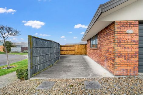 Photo of property in 52 Tennyson Avenue, Kelvin Grove, Palmerston North, 4414