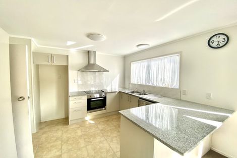 Photo of property in 1/91 Diana Drive, Glenfield, Auckland, 0627