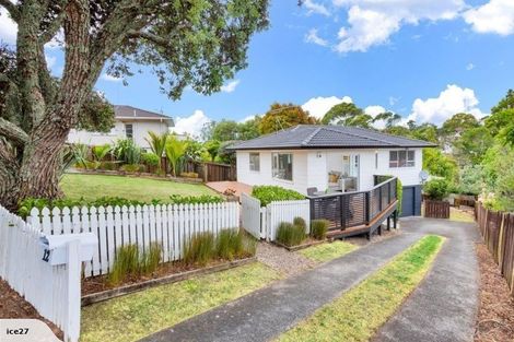 Photo of property in 12 Topliss Drive, Northcross, Auckland, 0632