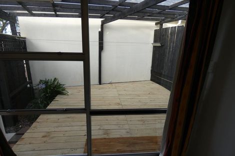 Photo of property in 39 Blease Street, New Lynn, Auckland, 0600