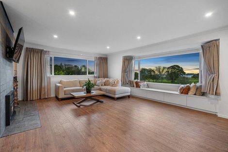 Photo of property in 61 Links View Drive, Omokoroa, 3114