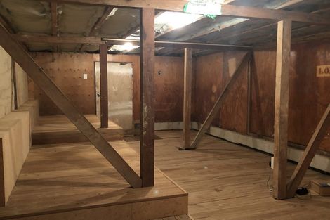 Photo of property in 25 Finn Place, Totara Vale, Auckland, 0629