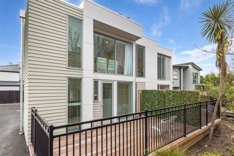 Photo of property in 2/204 Edgeware Road, Edgeware, Christchurch, 8013