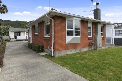 Photo of property in 71 Karamu Crescent, Wainuiomata, Lower Hutt, 5014