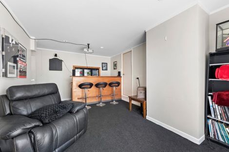 Photo of property in 303 Don Buck Road, Massey, Auckland, 0614