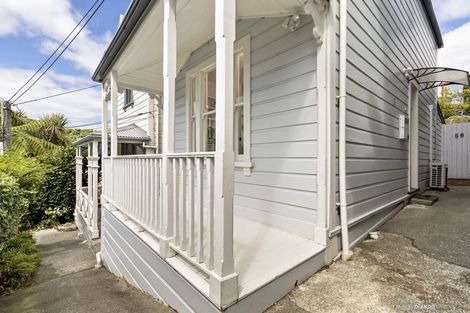 Photo of property in 5b Saint Mary Street, Thorndon, Wellington, 6011