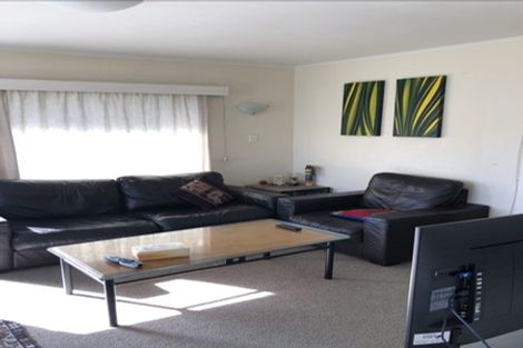Photo of property in 26 Evelyn Place, Hillcrest, Auckland, 0627