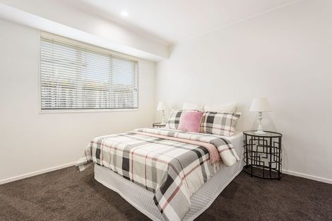 Photo of property in 55 Kingdale Road, Henderson, Auckland, 0610