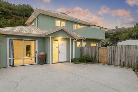Photo of property in 20a Bowes Crescent, Strathmore Park, Wellington, 6022