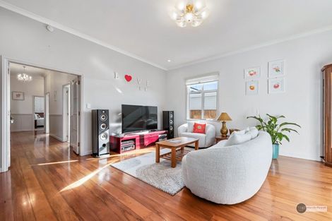 Photo of property in 389 Jackson Street, Petone, Lower Hutt, 5012