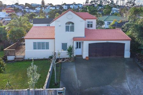 Photo of property in 1/2 Stoneleigh Court, Sunnynook, Auckland, 0632