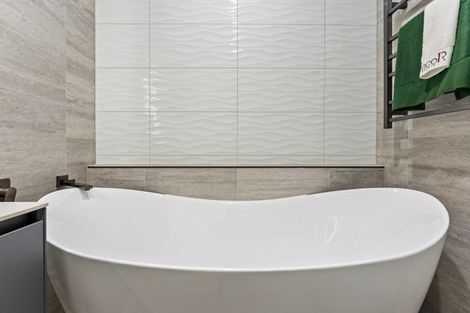 Photo of property in 24 Aituaa Road, Pukekohe, 2120