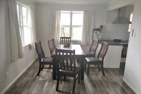 Photo of property in 20 President Avenue, Papakura, 2110