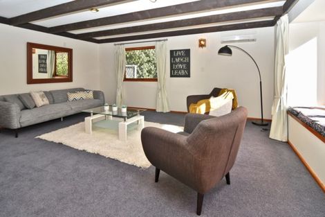 Photo of property in 18 Evans Pass Road, Sumner, Christchurch, 8081