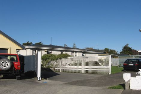 Photo of property in 18 Douglas Street, West End, Palmerston North, 4412