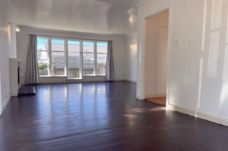 Photo of property in 86 Matipo Road, Mairangi Bay, Auckland, 0630