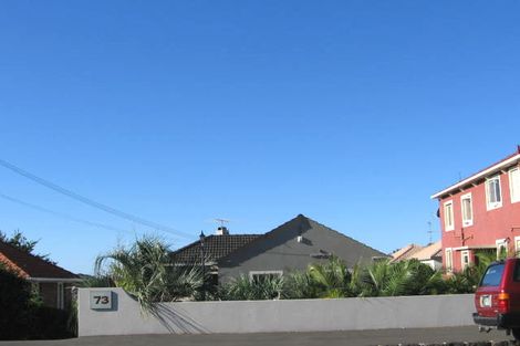 Photo of property in 2/73 Kitchener Road, Milford, Auckland, 0620