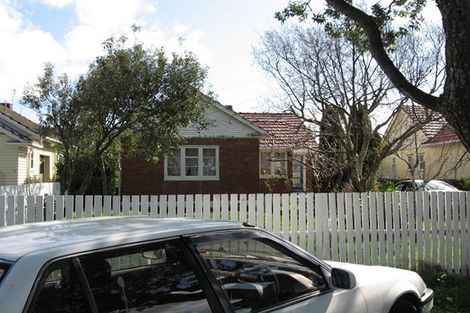 Photo of property in 3 Bell Road, Waiwhetu, Lower Hutt, 5010