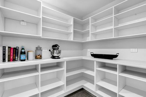 Photo of property in 9b James Drive, Bell Block, New Plymouth, 4312