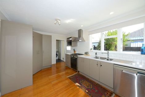 Photo of property in 176 Cashmere Road, Hoon Hay, Christchurch, 8025