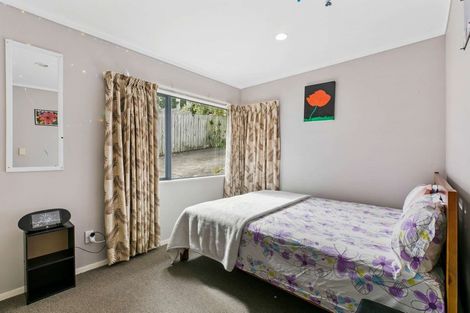 Photo of property in 3/20 Glen Vista Place, Bayview, Auckland, 0629