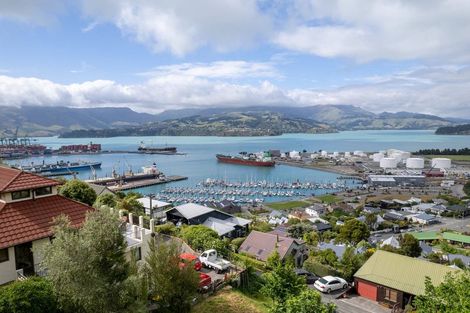 Photo of property in 18 Dudley Road, Lyttelton, 8082