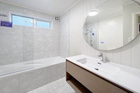 Photo of property in 18 Newry Road, Raumati Beach, Paraparaumu, 5032