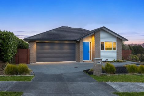 Photo of property in 11 Ian Gordon Lane, Orewa, 0931