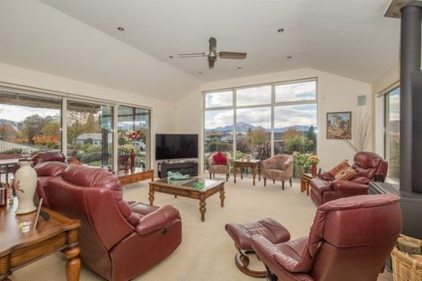 Photo of property in 22 Old Station Avenue, Wanaka, 9305
