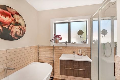 Photo of property in 99 Middlepark Road, Sockburn, Christchurch, 8042