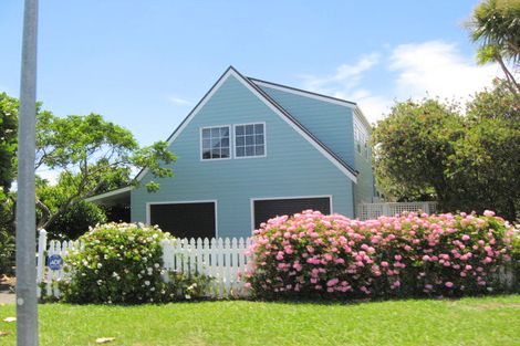 Photo of property in 9 Millen Place, Clarks Beach, 2122