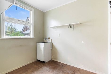 Photo of property in 103 Queen Street, Northcote Point, Auckland, 0627