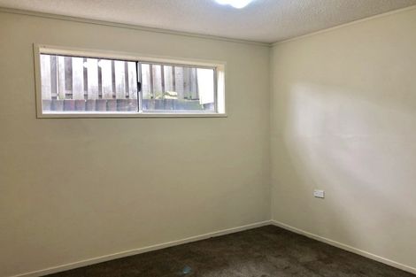 Photo of property in 36 Kurnell Drive, Botany Downs, Auckland, 2010