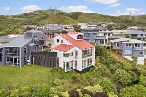 Photo of property in 65 Erlestoke Crescent, Churton Park, Wellington, 6037
