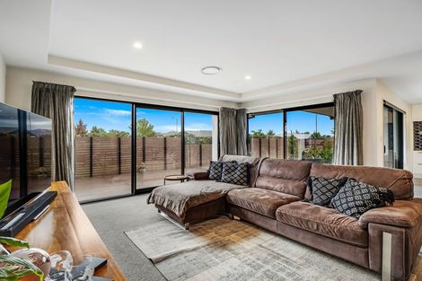 Photo of property in 21 Watkins Drive, Rangiora, 7400