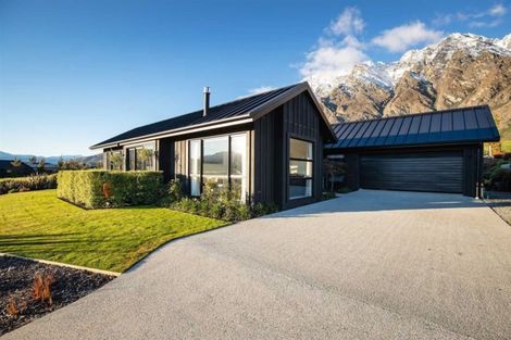 Photo of property in 25 Hackett Road, Jacks Point, Queenstown, 9371